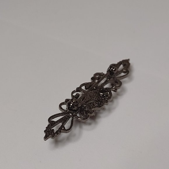 Cool Little Dark Brooch With Purple Plastic Stones - Picture 5 of 8